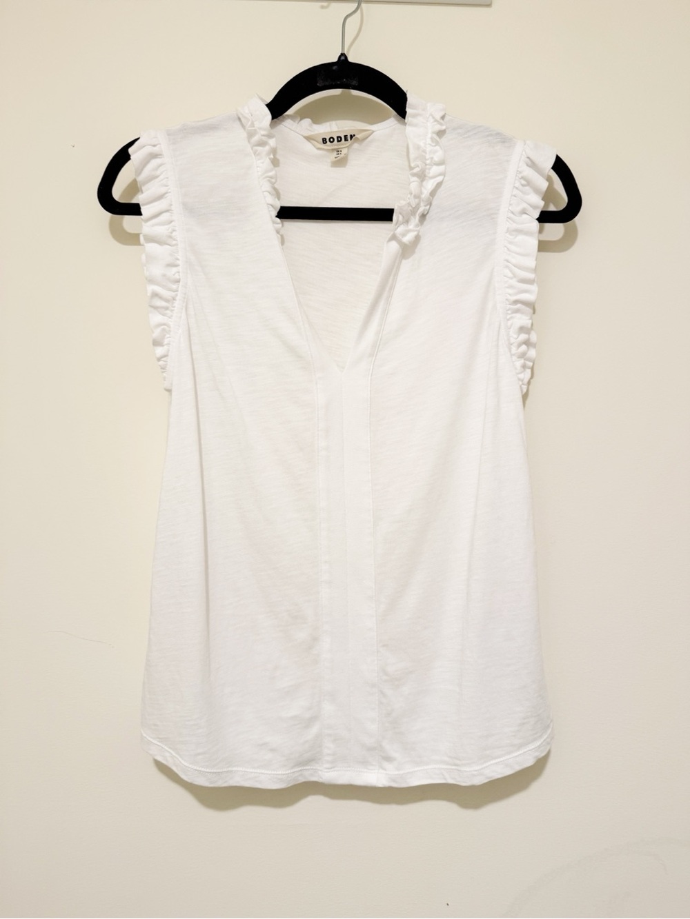 Boden White V-Neck Ruffle-Trim Camisole